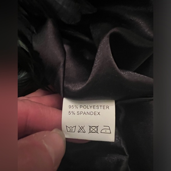 Feather mini skirt NEW - Picture 8 of 11